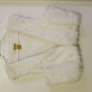 Daisy white faux fur  vest